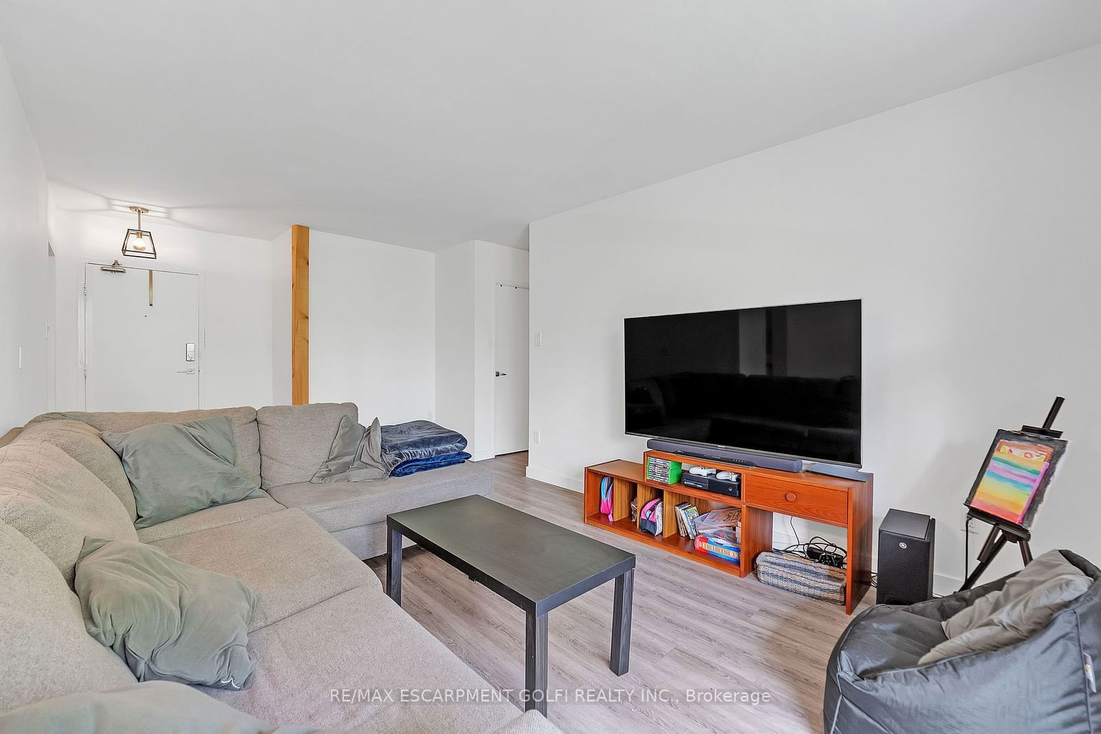 1964 Main St W, unit 401 for sale - image #11