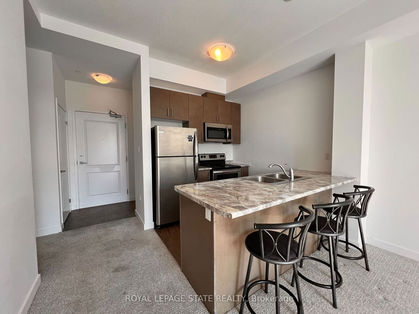 125 Shoreview Pl, unit 604 for rent - image #3