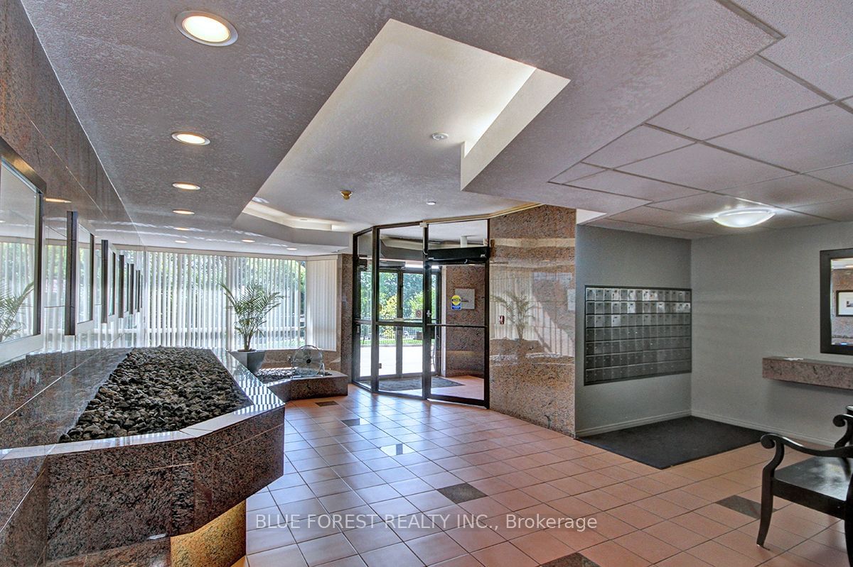 521 Riverside Dr, unit 615 for rent - image #4