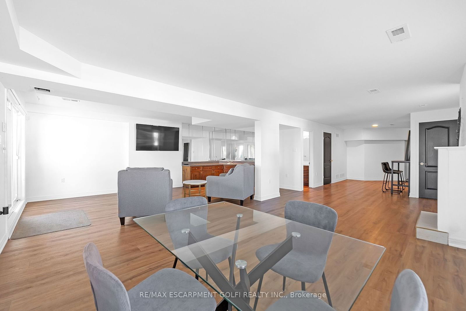 97 Sunvale Pl, unit 3 for sale - image #30