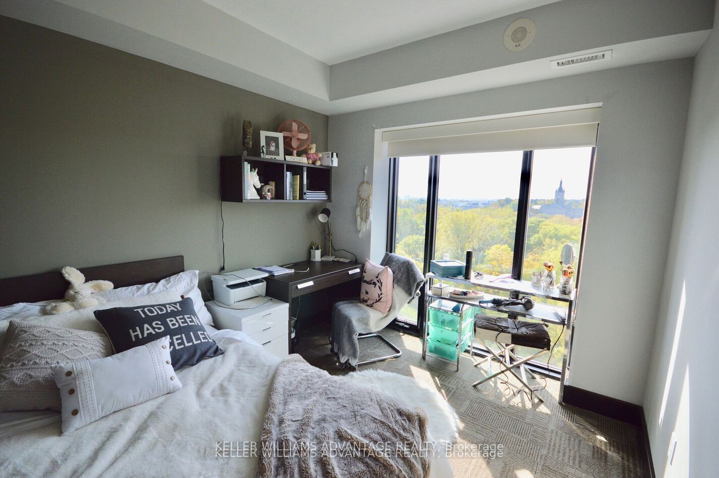 1235 Richmond St, unit 1113 for sale - image #4