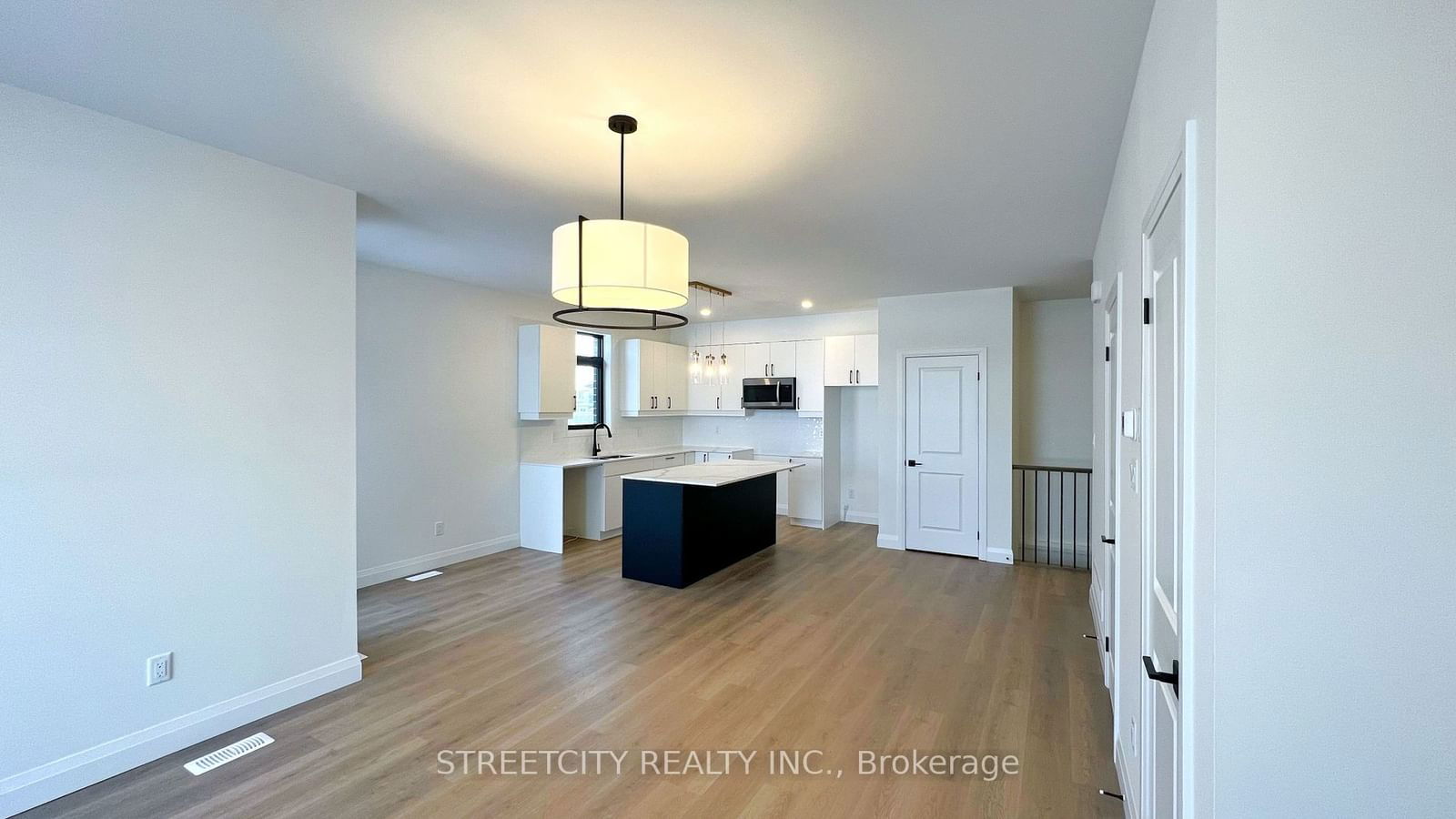 3900 Savoy St, unit 169 for sale - image #1