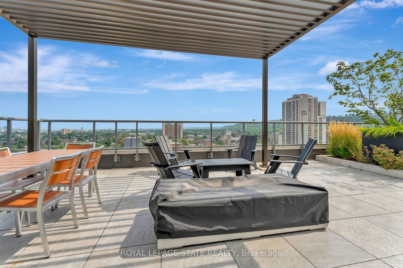 212 King William St, unit 416 for rent - image #26