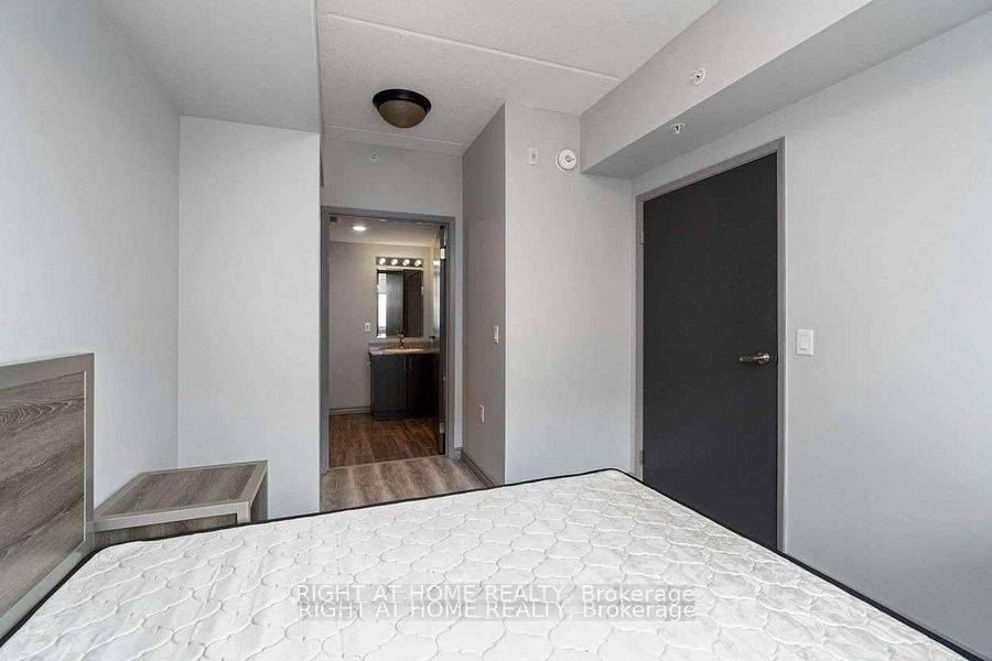 275 Larch St, unit G101 for rent - image #10