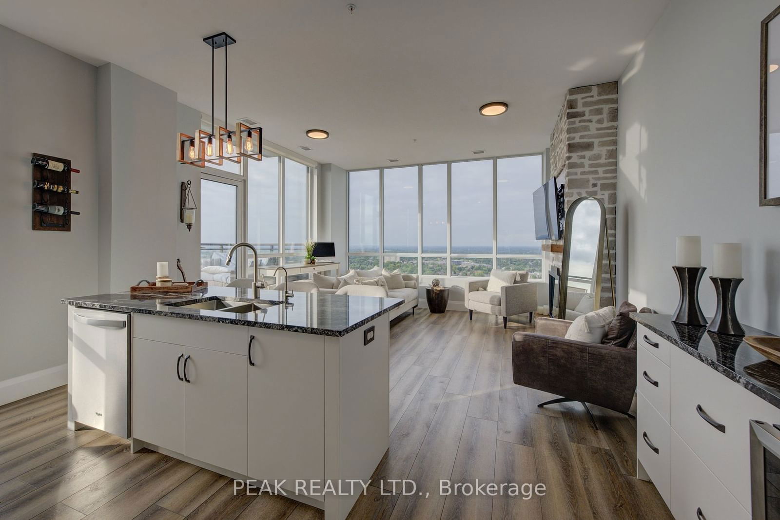 60 Charles St W, unit 2908 for sale