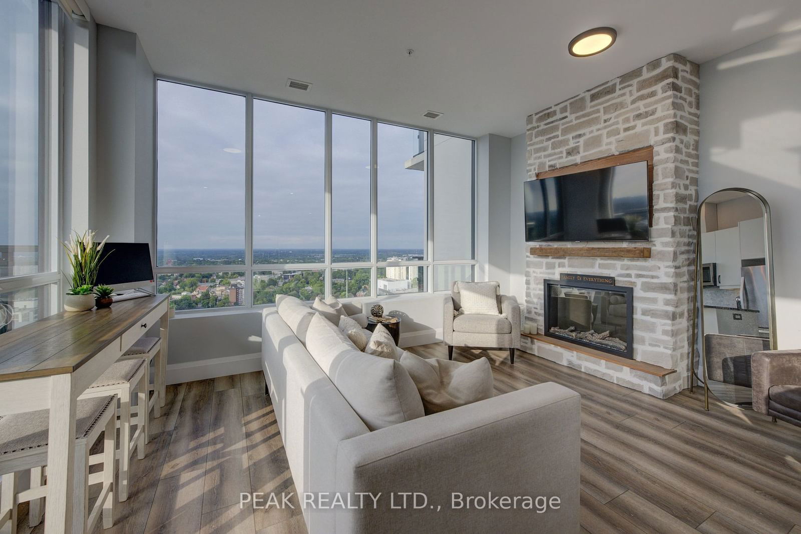 60 Charles St W, unit 2908 for sale - image #8