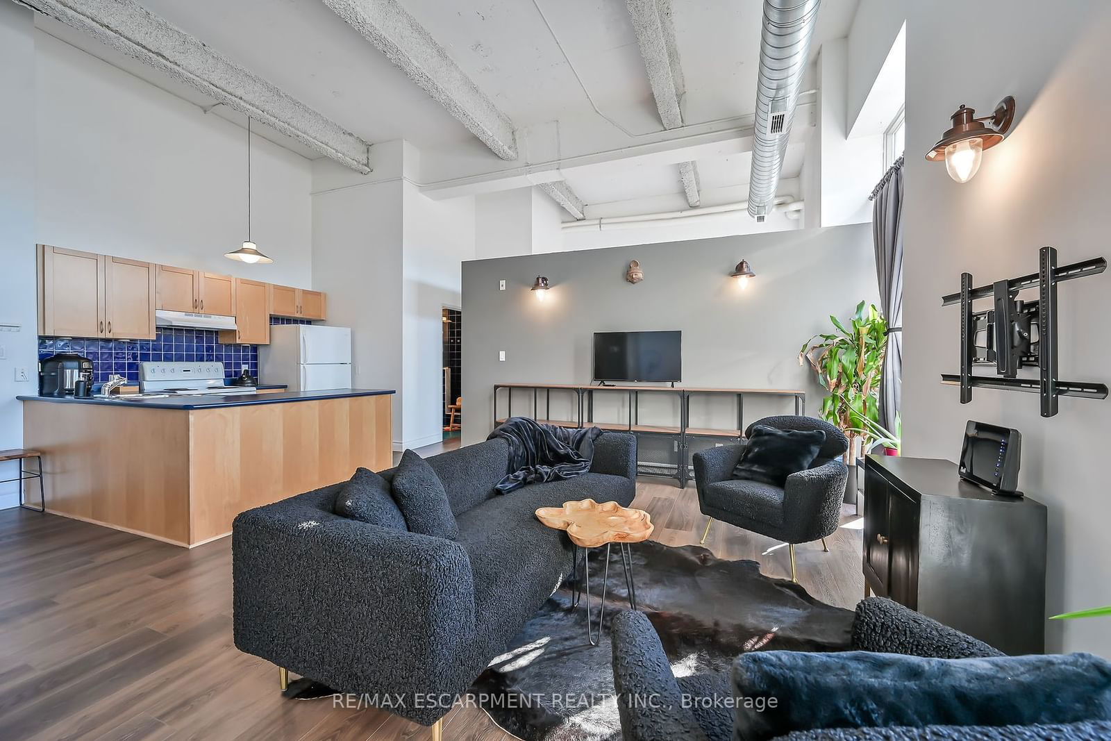 11 Rebecca St, unit 308 for sale - image #1