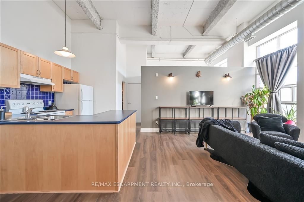 11 Rebecca St, unit 308 for sale - image #19