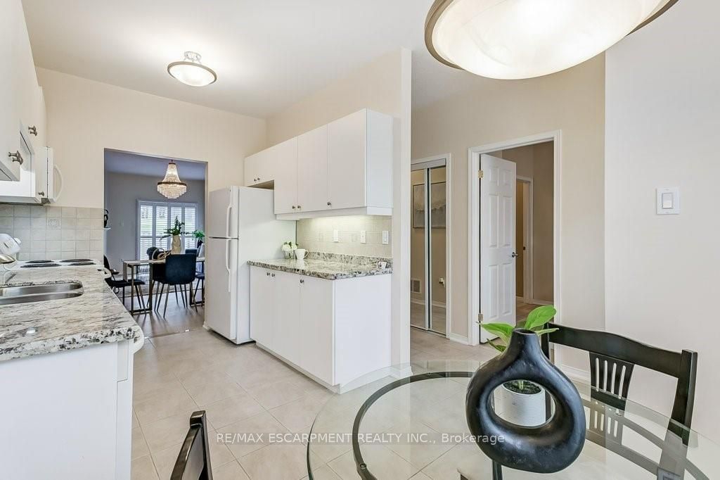 20 Kitty Murray Lane, unit 34 for sale - image #5