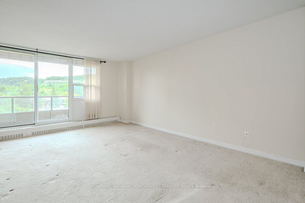 1964 Main St W, unit 803 for sale - image #7