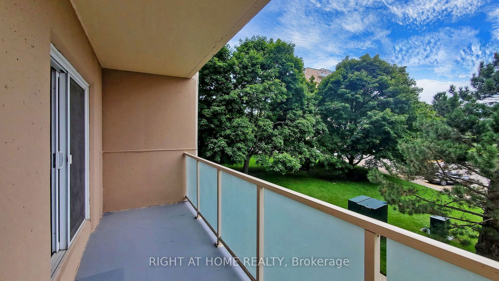 563 Mornington Ave, unit 204 for sale - image #22