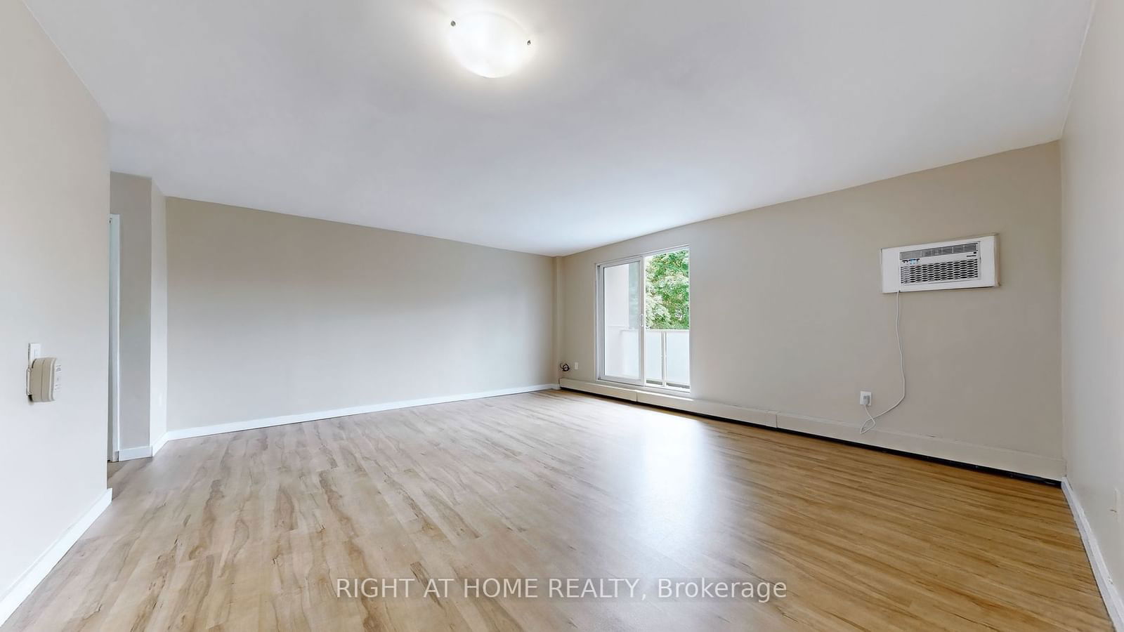 563 Mornington Ave, unit 204 for sale - image #6