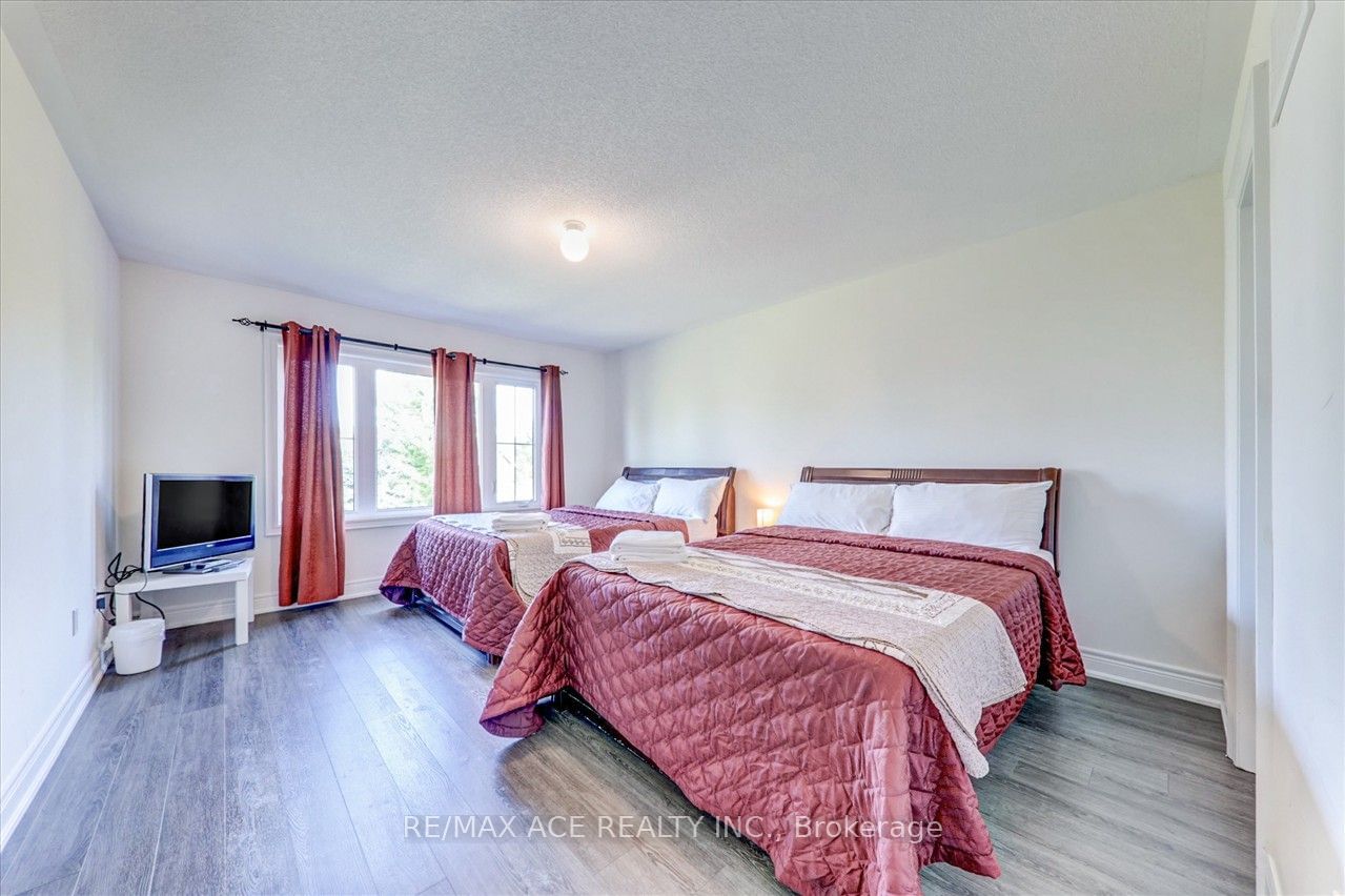 171 Snowbridge Way, unit 26 for sale - image #20