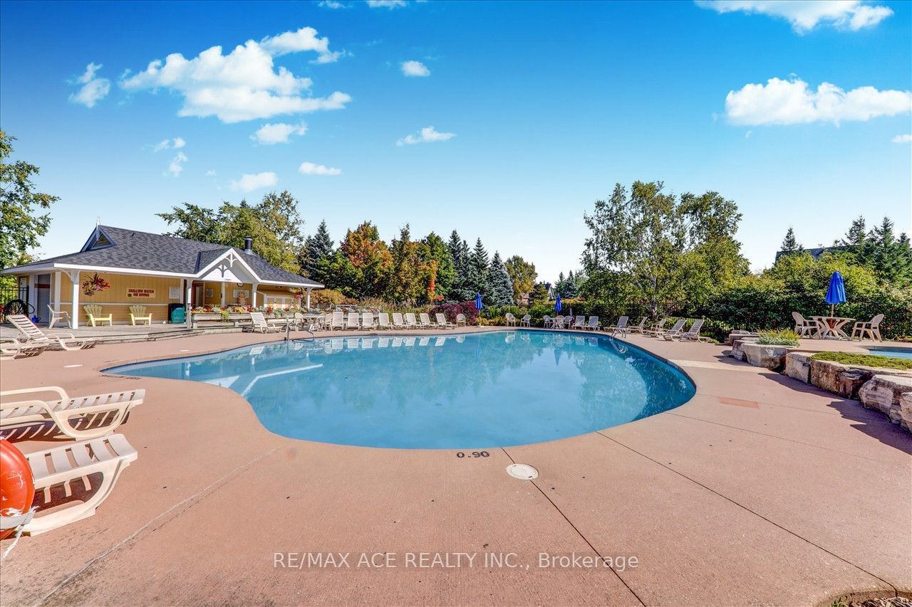 171 Snowbridge Way, unit 26 for sale - image #37