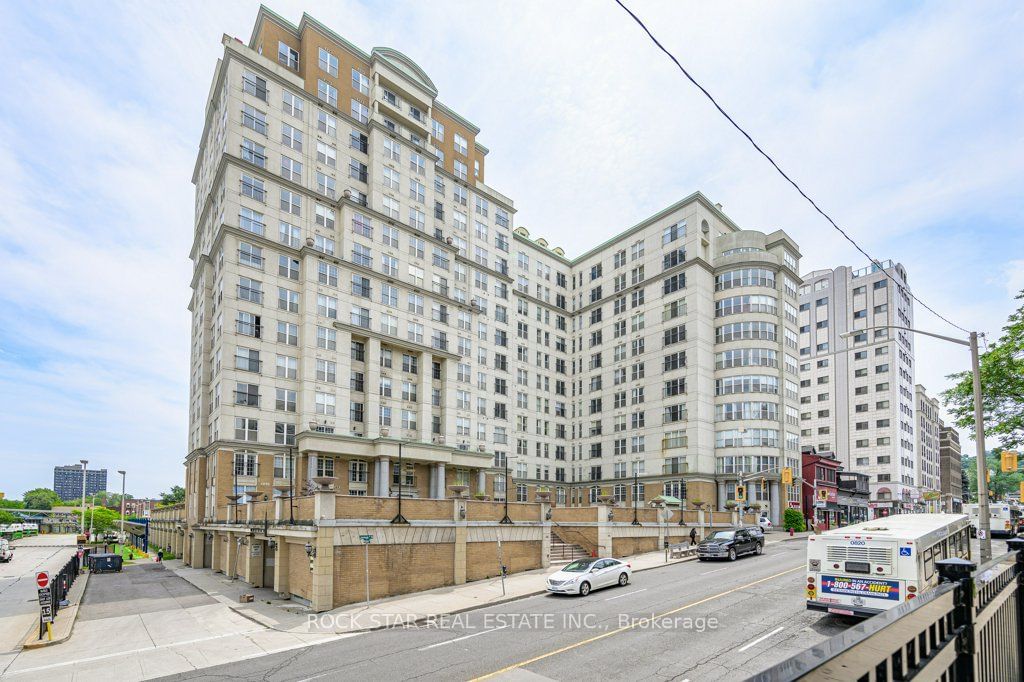 135 James St S, unit 107 for sale - image #1