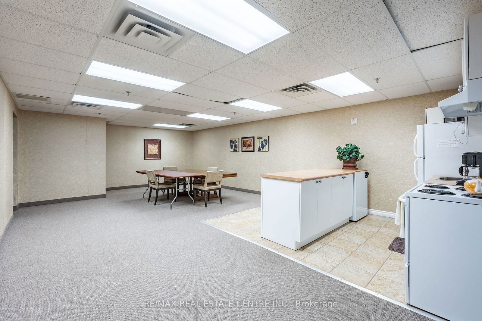 908 MOHAWK Rd, unit 303 for sale - image #38