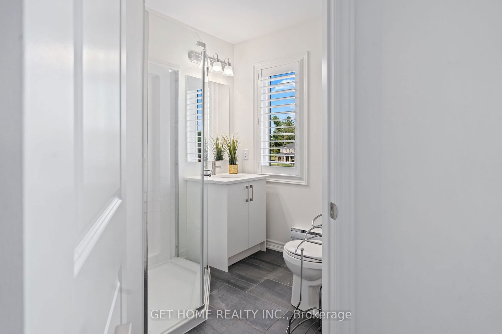 235 CHAPEL HILL Dr, unit 16 for sale - image #22