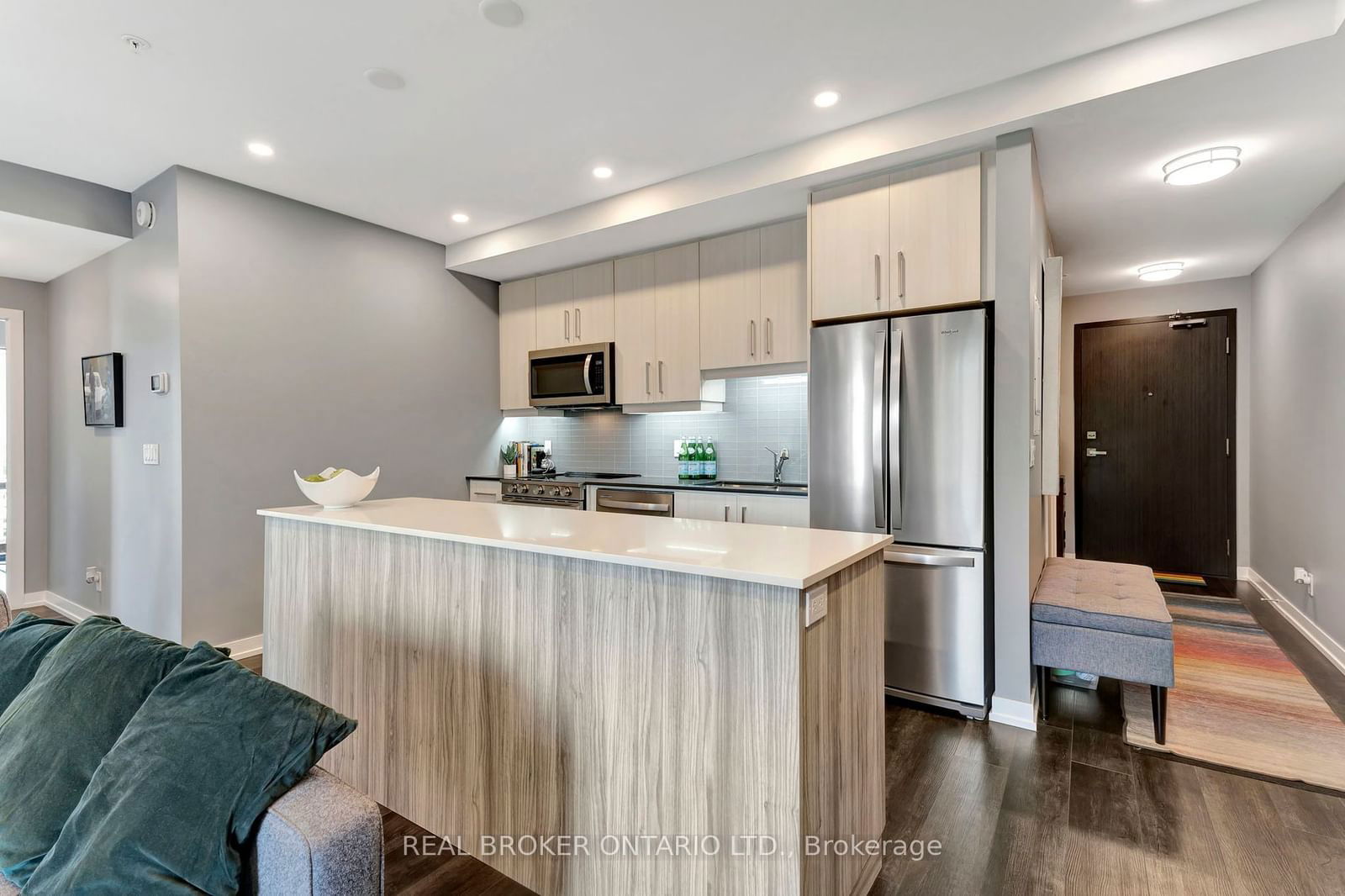 15 Queen St S, unit 507 for sale