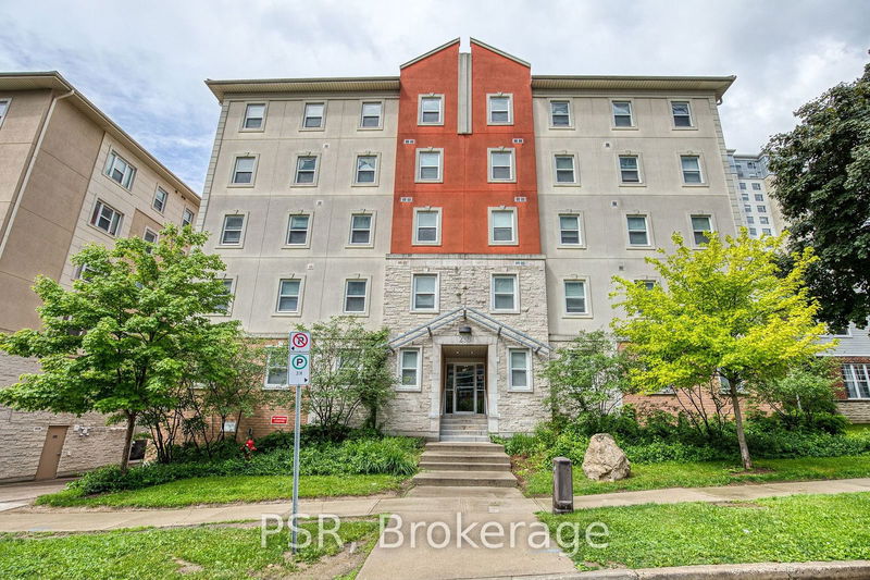 253 Lester St, unit 102 for sale - image #1