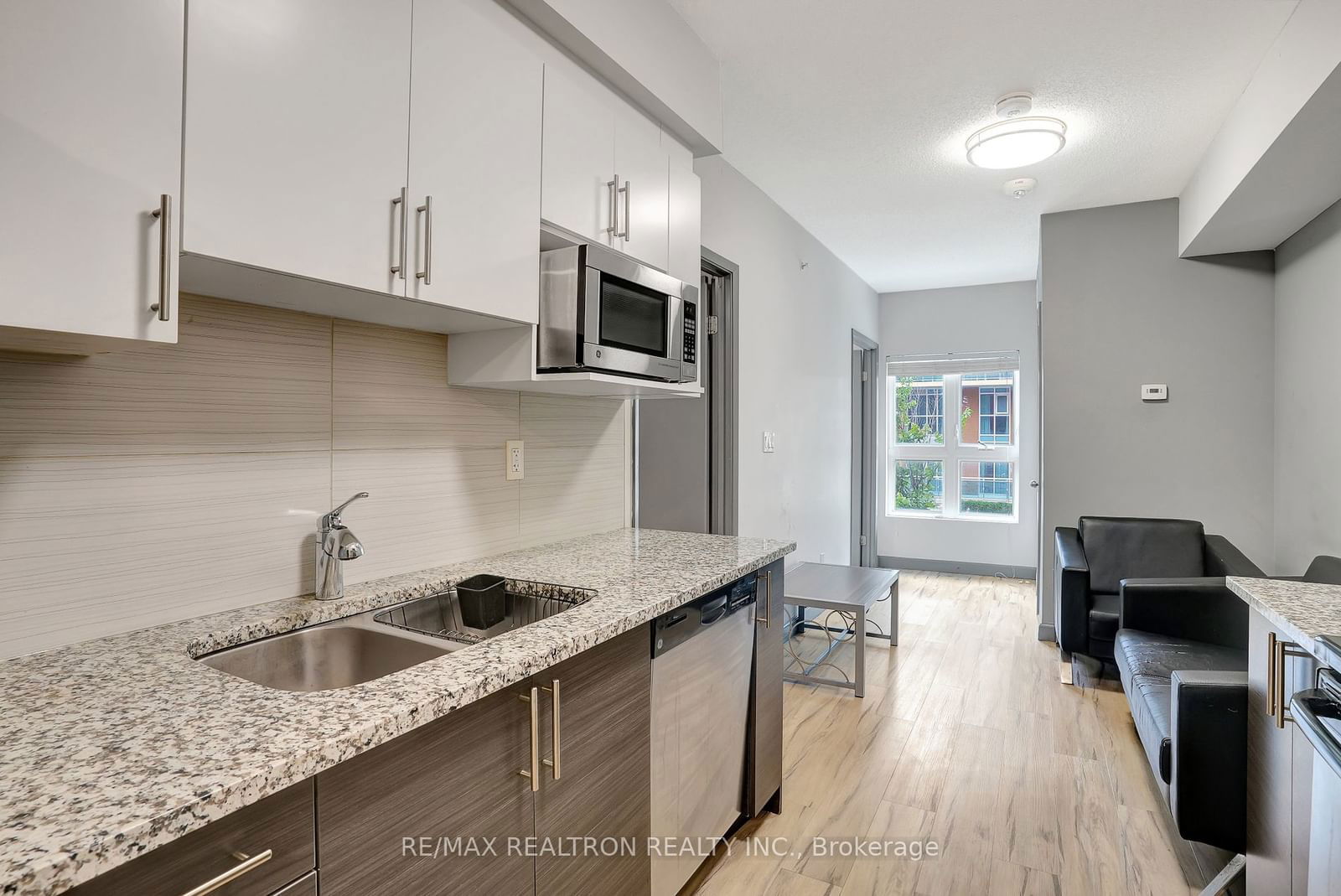 258B Sunview St, unit 228 for sale - image #8