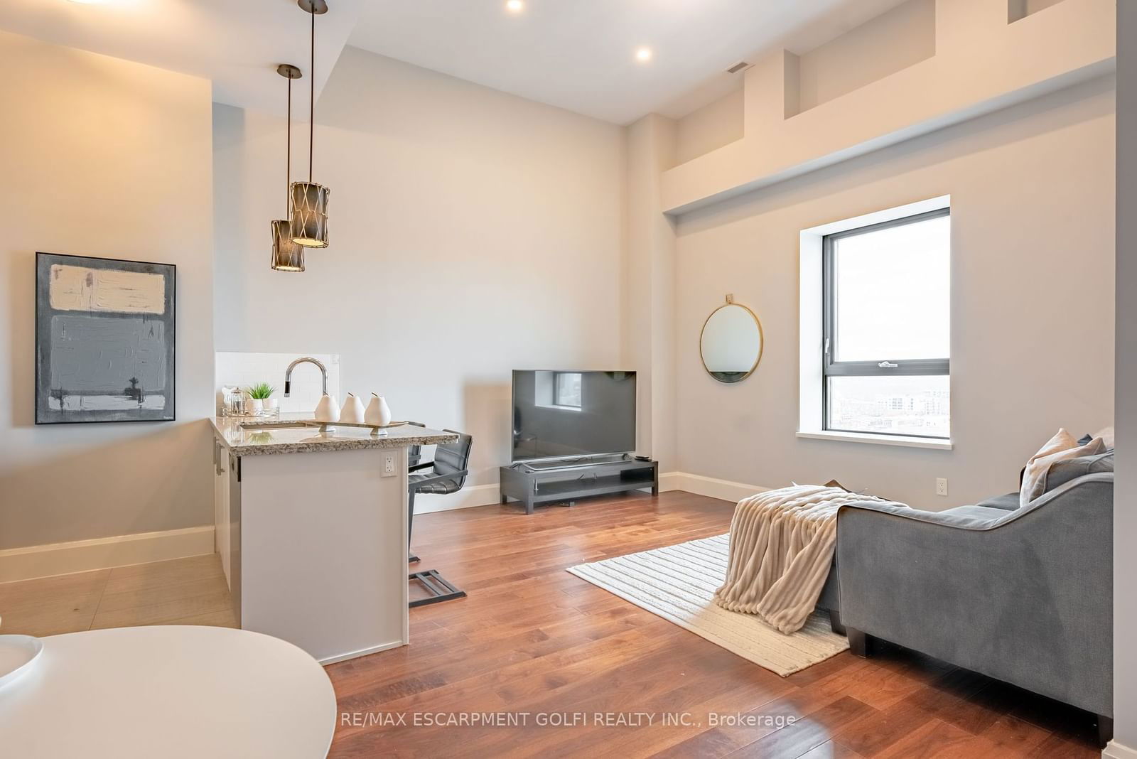 112 King St E, unit LPH01 for sale - image #13