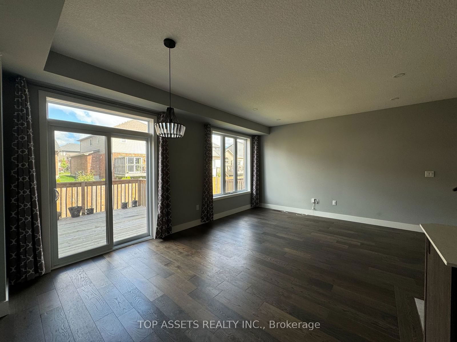 1375 Whetherfield St, unit 52 for rent - image #3