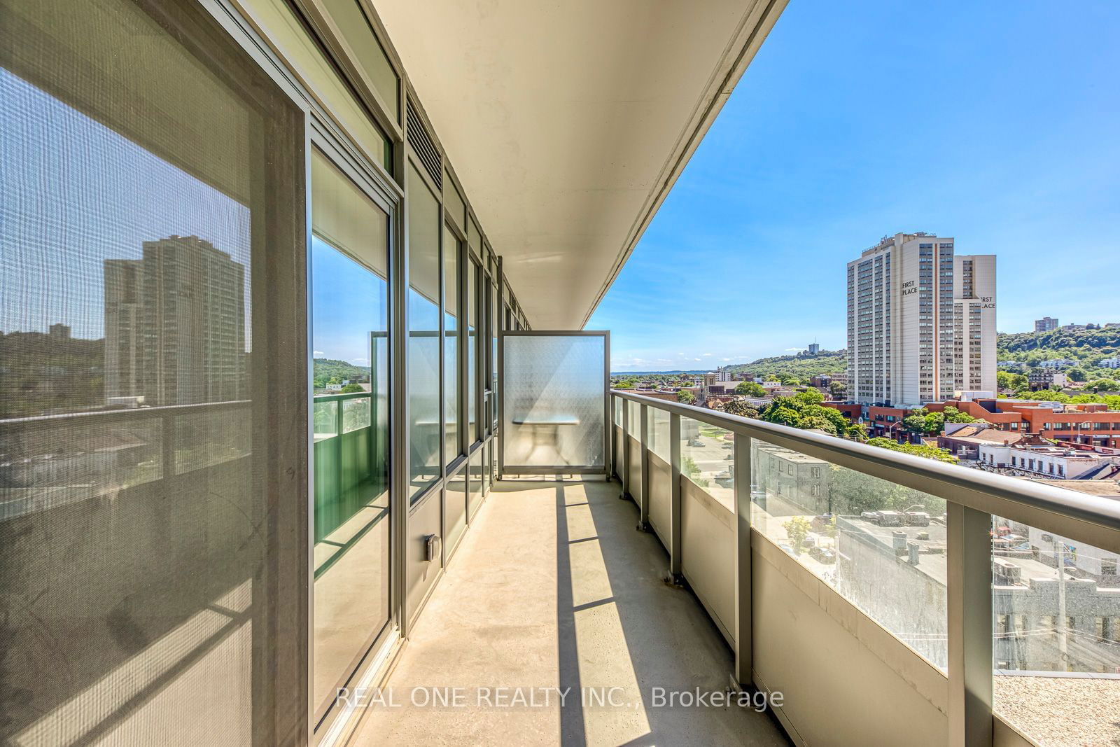 212 King William St, unit 906 for sale - image #17