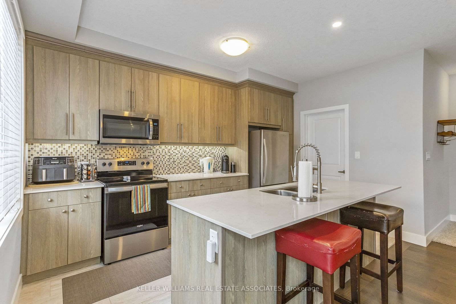 177 Edgevalley Rd, unit 16 for sale - image #16