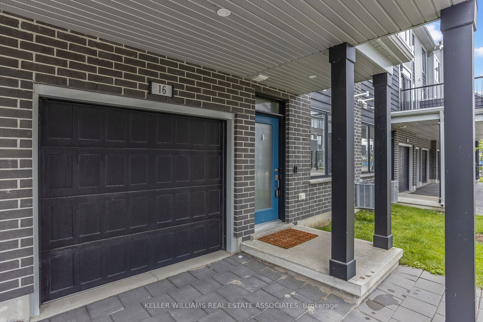 177 Edgevalley Rd, unit 16 for sale - image #4