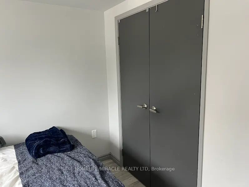 275 Larch St, unit B103 for rent - image #8