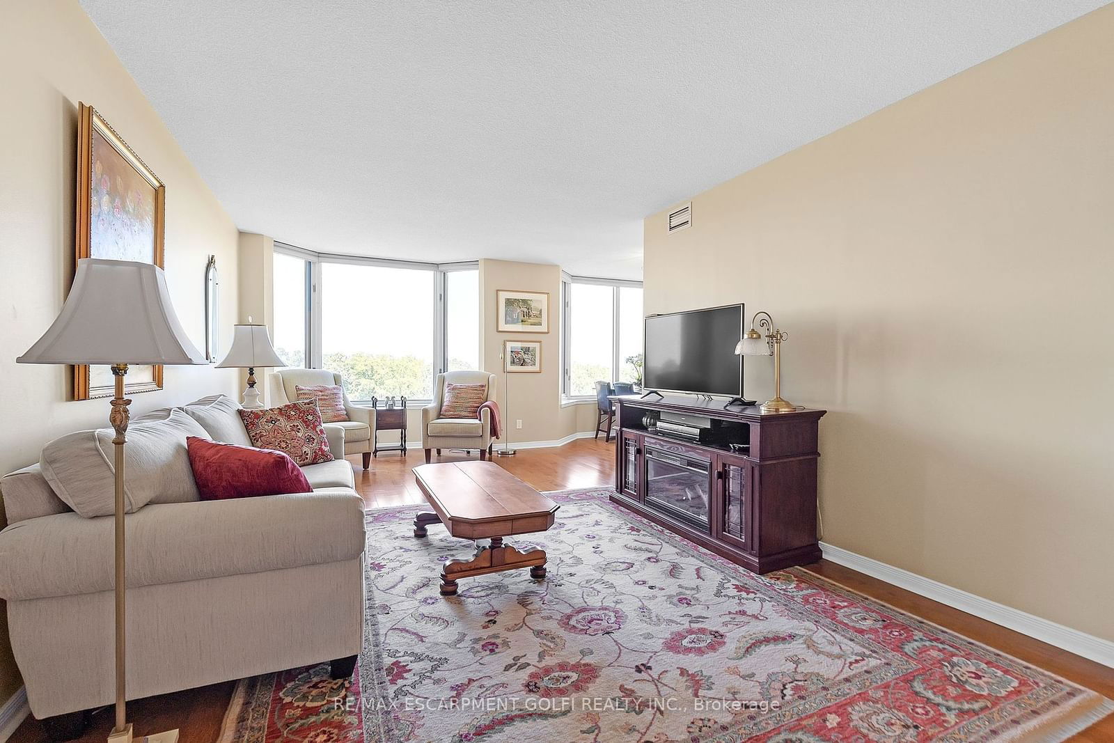 180 Limeridge Rd W, unit 702 for sale - image #3