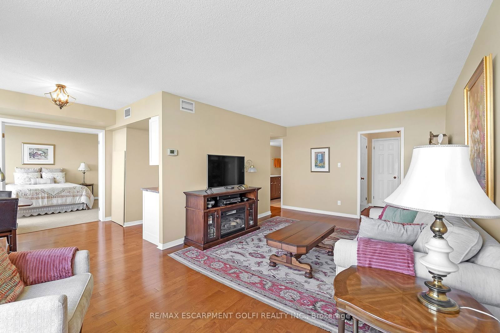 180 Limeridge Rd W, unit 702 for sale - image #5