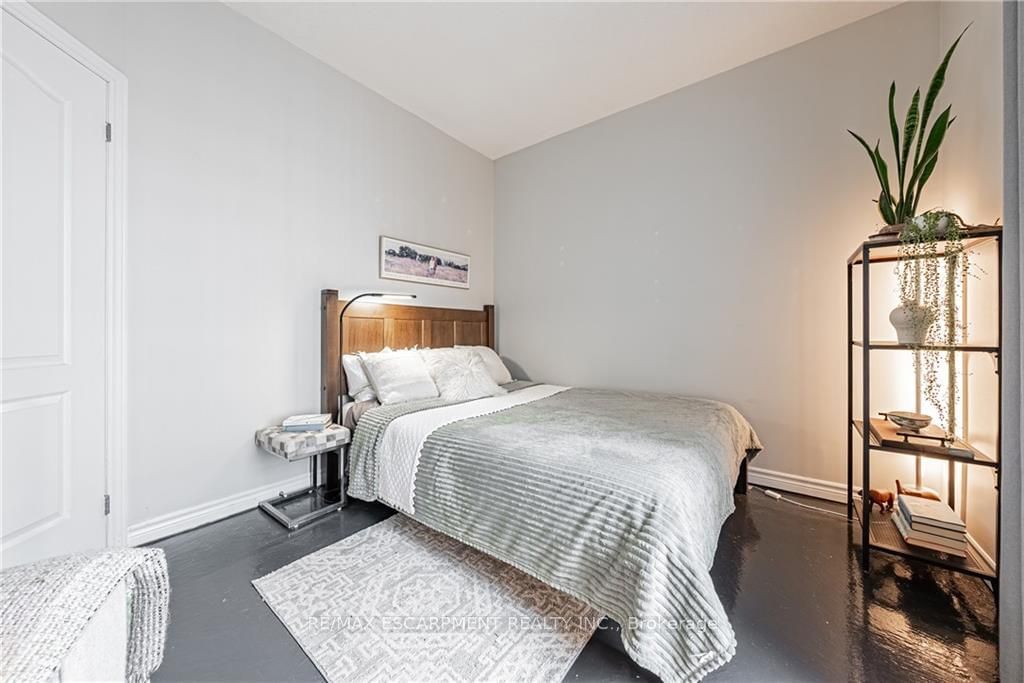 135 James St S, unit 814 for sale - image #11