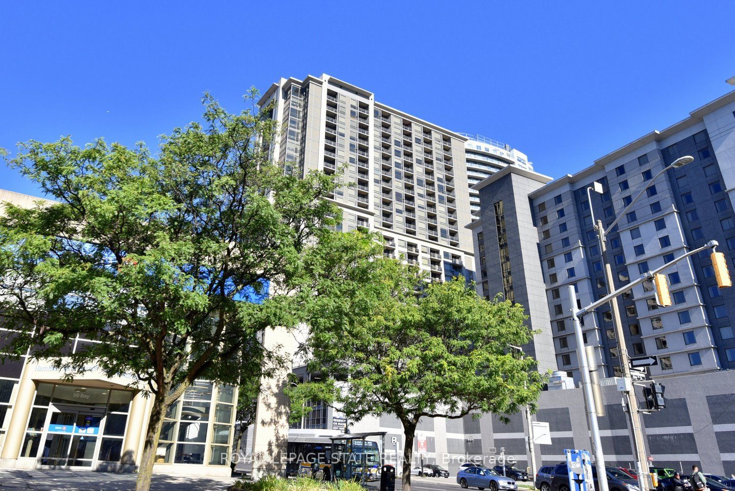 150 Main St W, unit 603 for sale