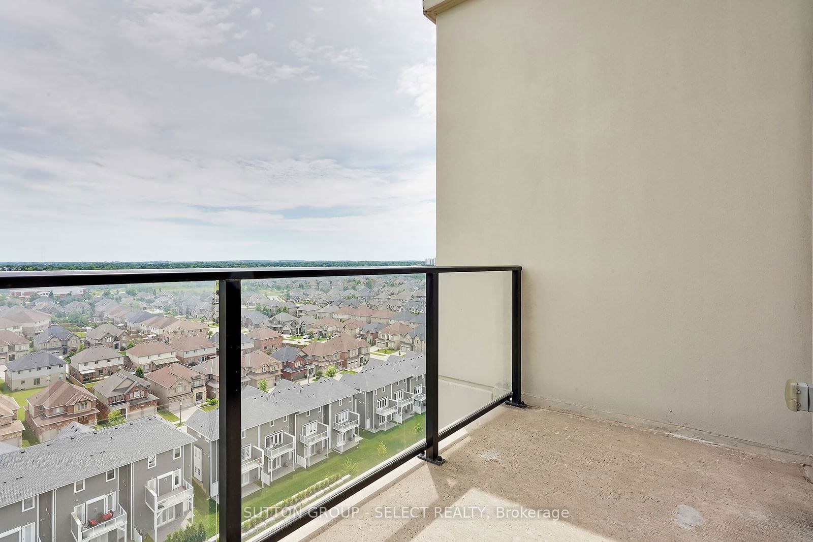 240 Villagewalk Blvd, unit 1303 for sale - image #28