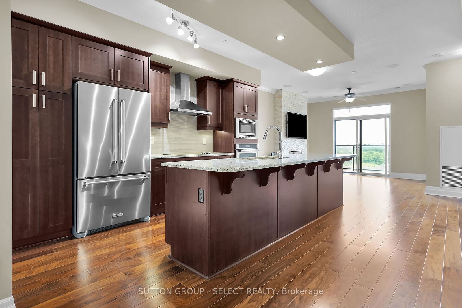 240 Villagewalk Blvd, unit 1303 for sale - image #8