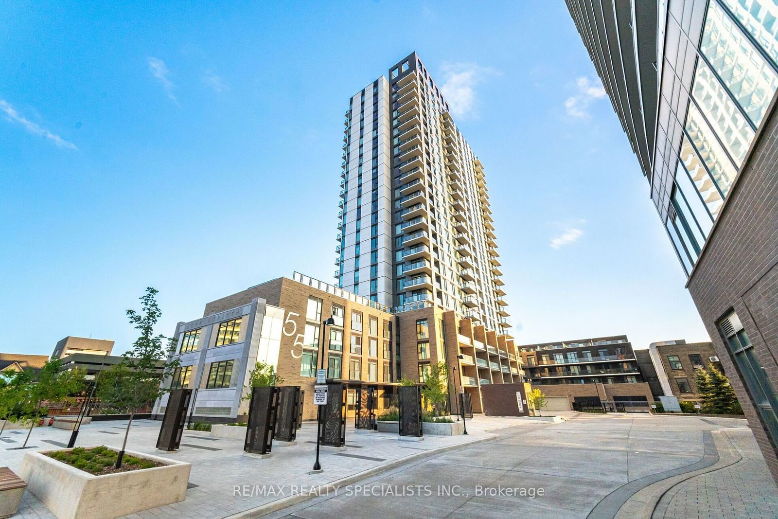 55 DUKE St W, unit 216 for sale - image #1