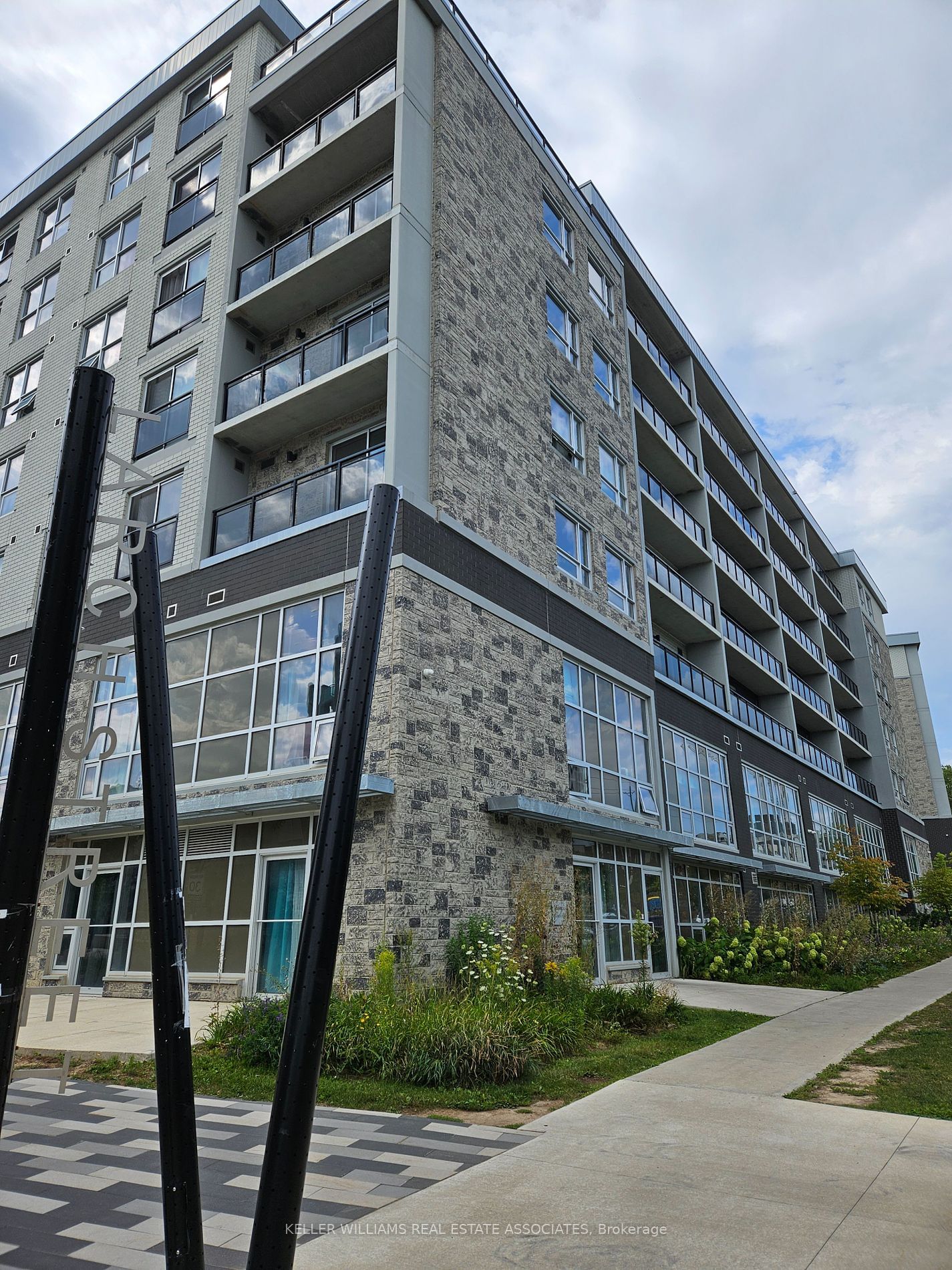 275 Larch St, unit G205 for rent - image #1