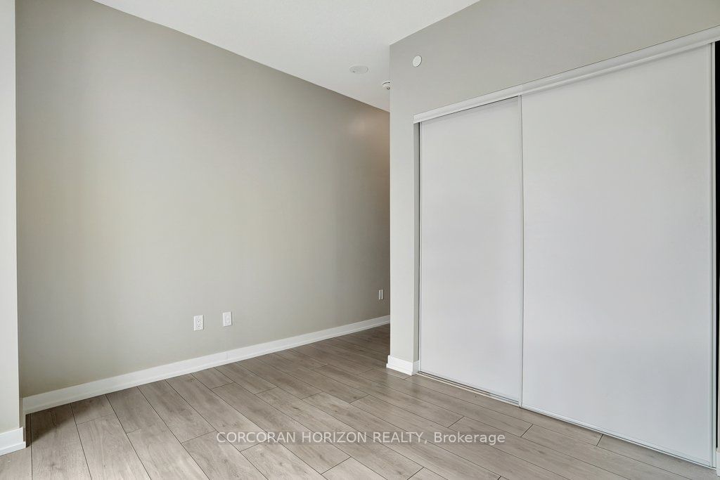 55 Duke St W, unit 1309 for rent - image #27