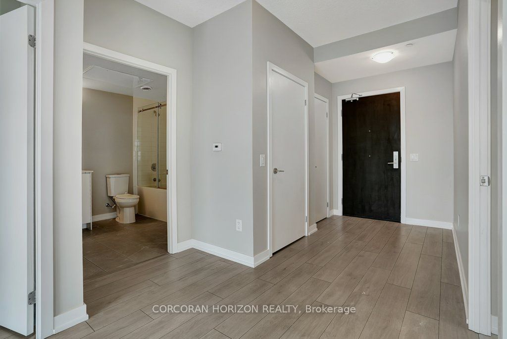 55 Duke St W, unit 1309 for rent - image #8