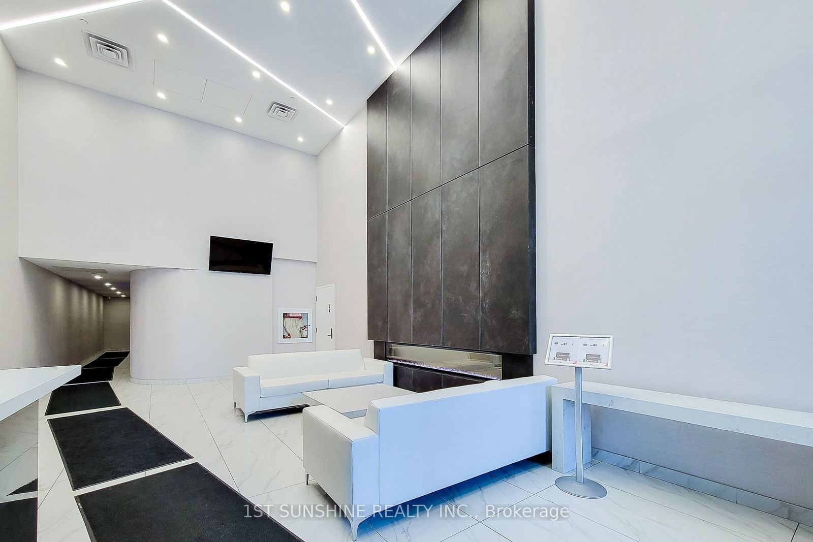 15 Queen St S, unit 1703 for sale - image #4