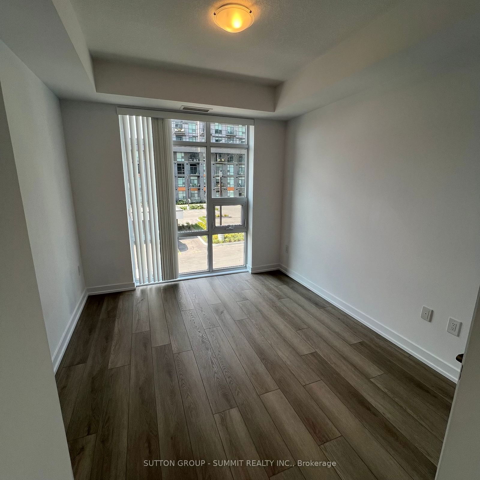 460 Dundas St E, unit 227 for rent