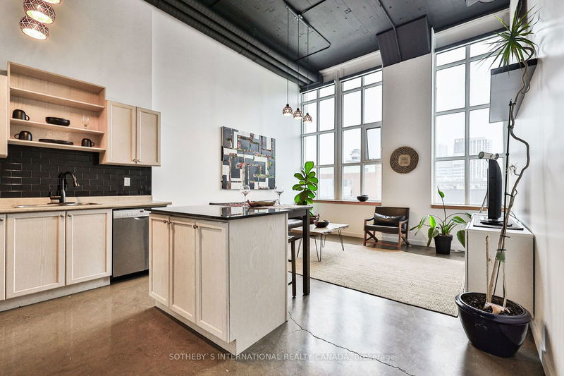 404 King St W, unit 404 for sale - image #1