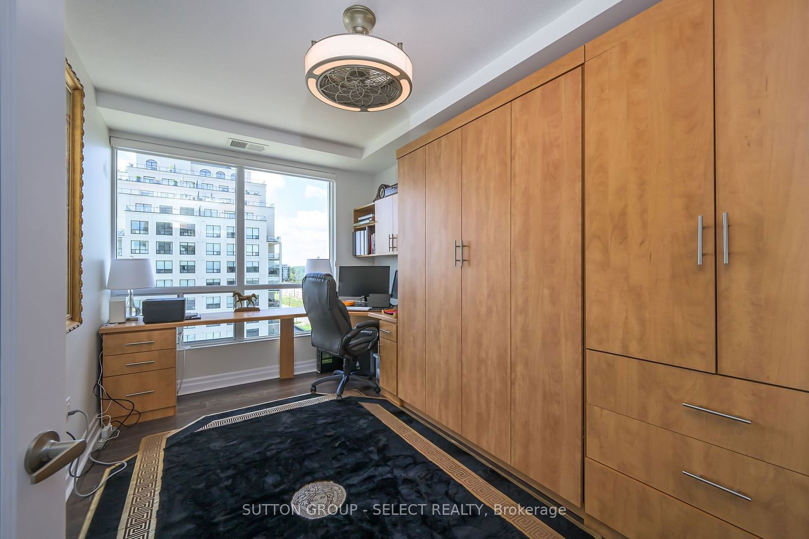 240 Villagewalk Blvd, unit 810 for sale - image #11