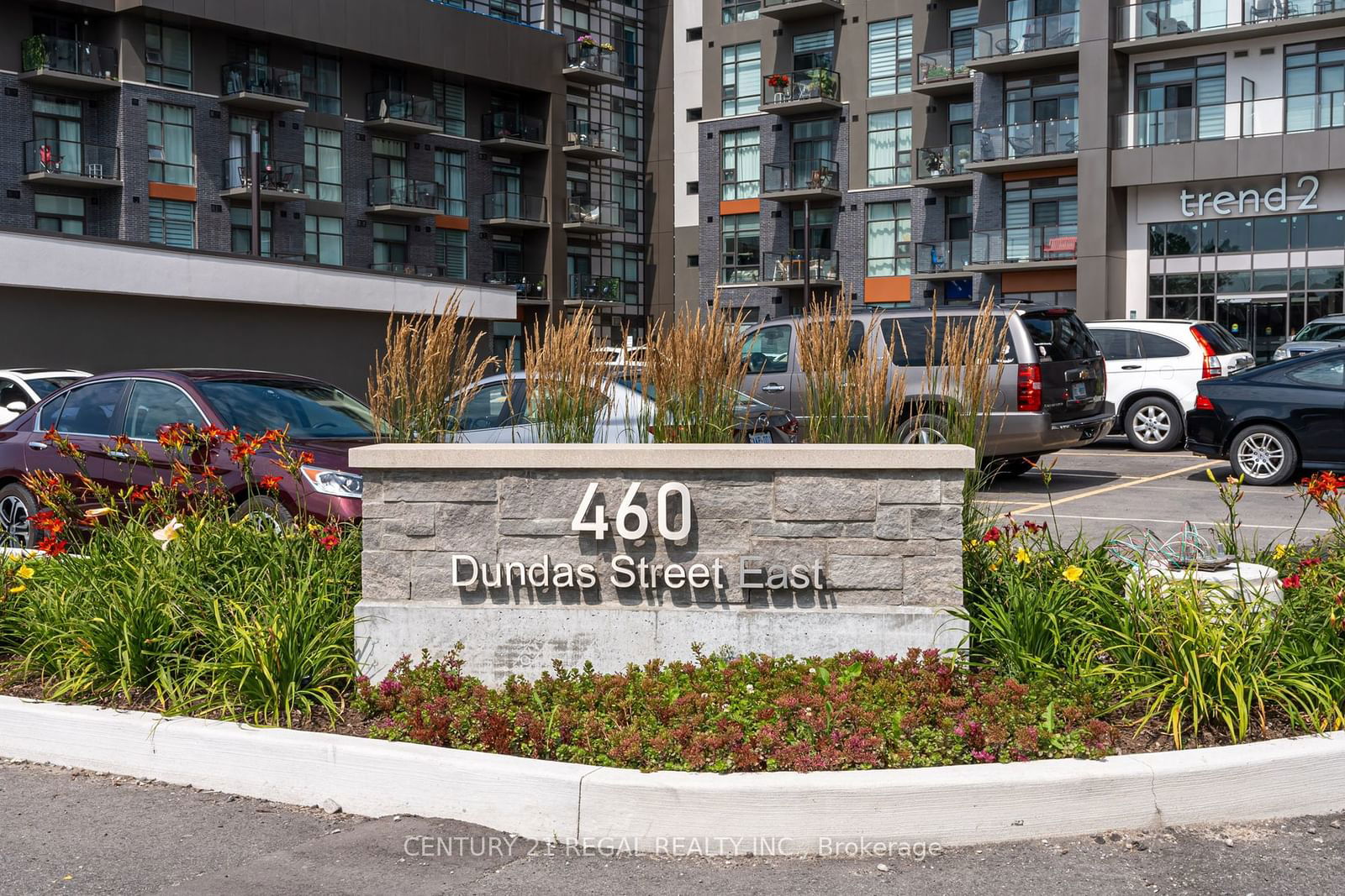 460 Dundas St E, unit 702 for sale - image #2