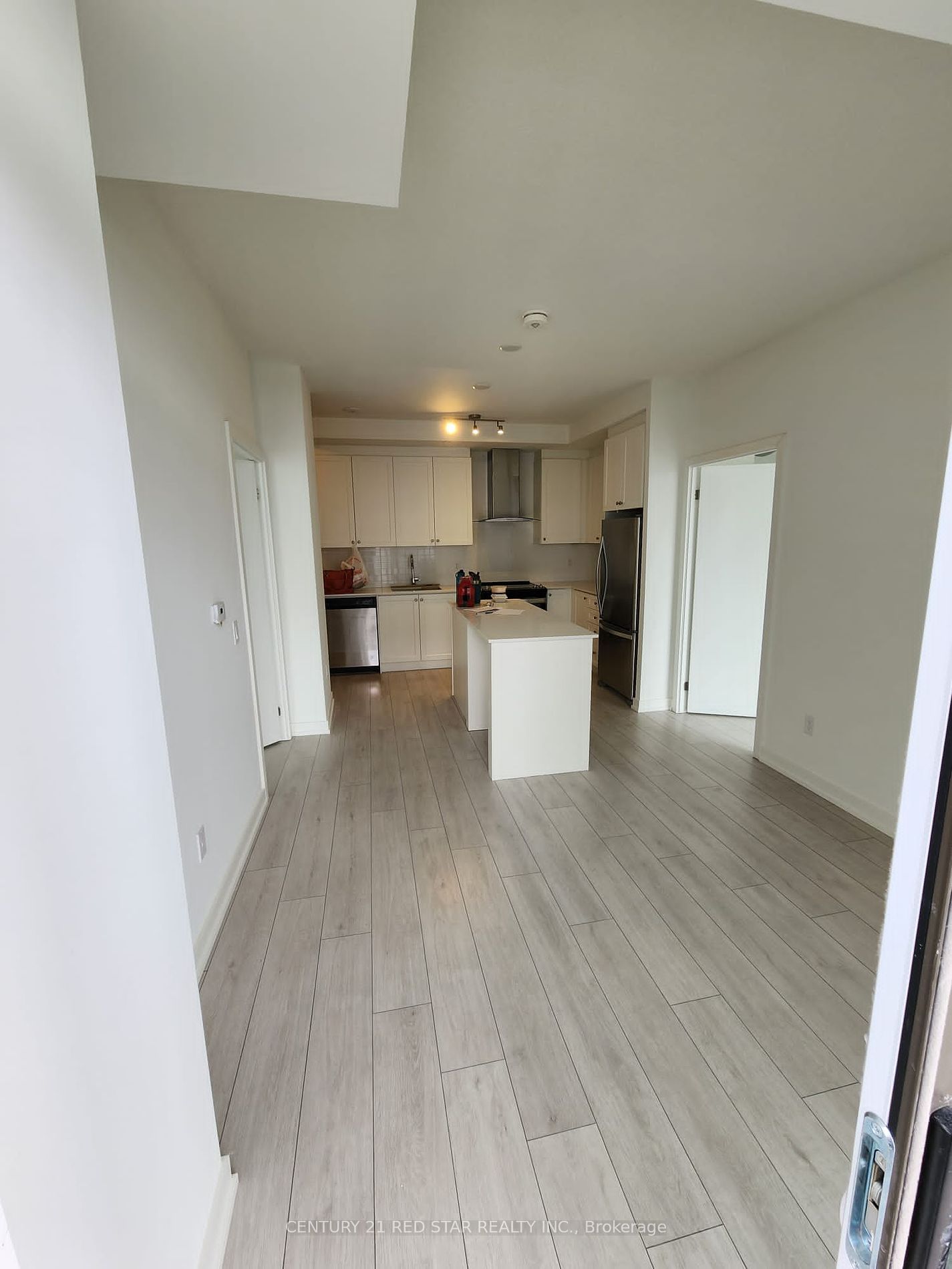 55 Duke St W, unit 601 for rent