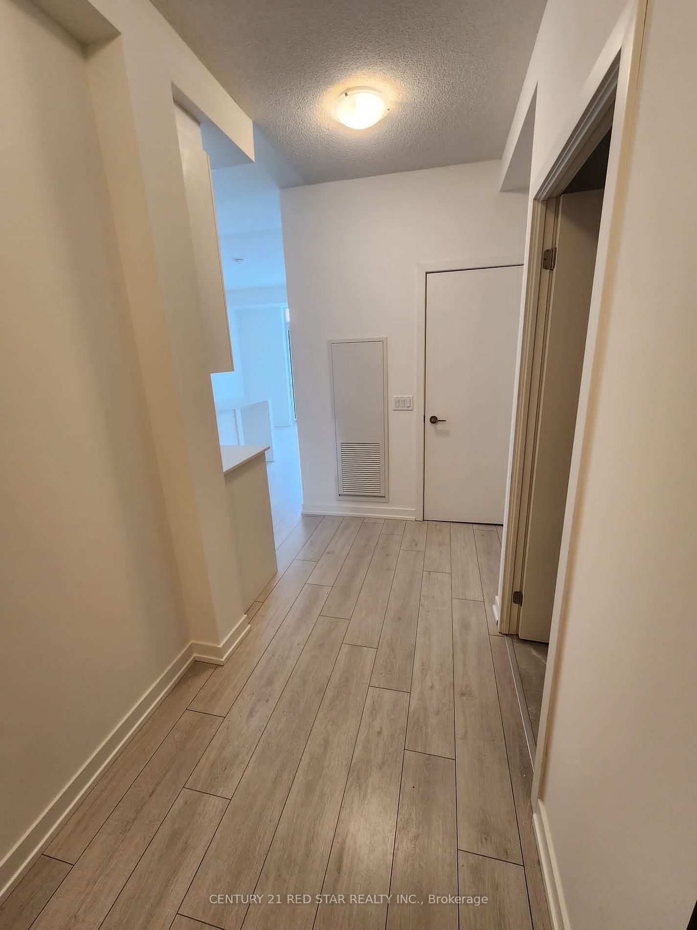 55 Duke St W, unit 601 for rent