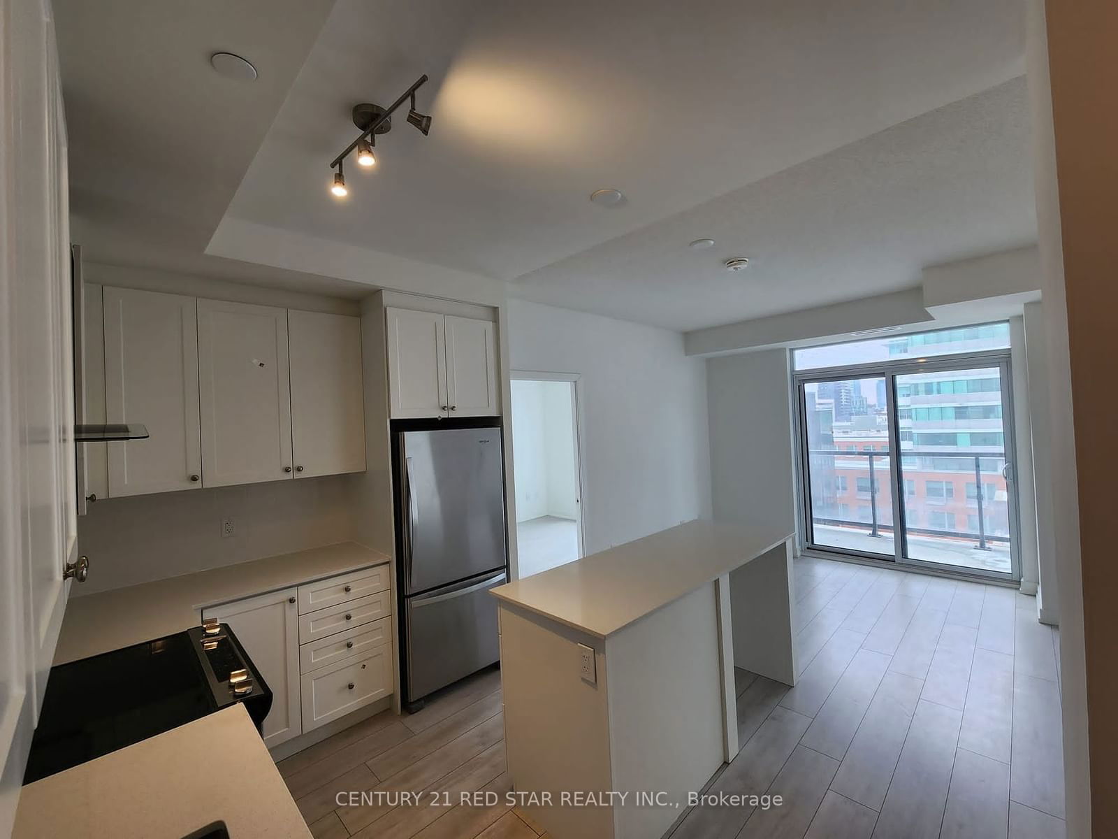 55 Duke St W, unit 601 for rent