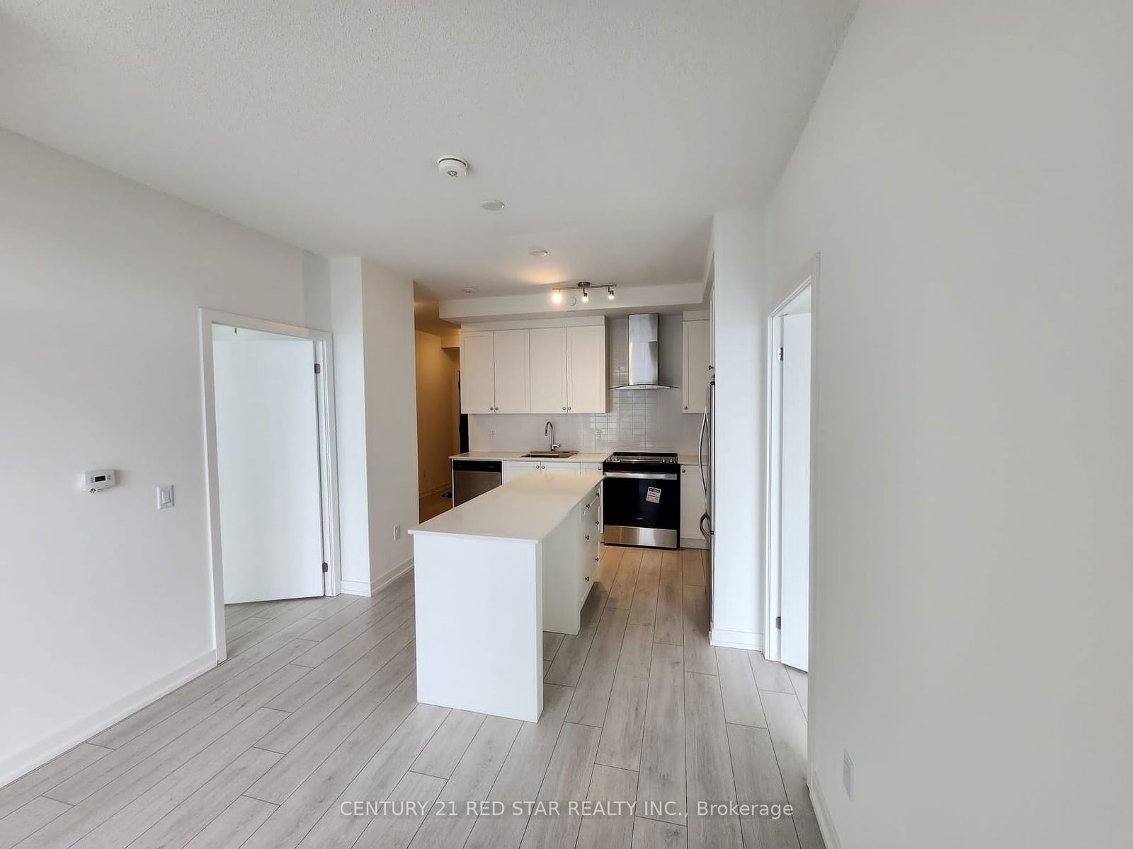 55 Duke St W, unit 601 for rent