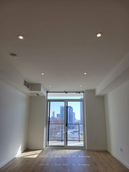 741 King St W, unit 1405 for rent